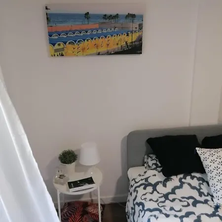 Puerto Azul エステポナ